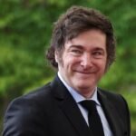 Milei inicia su agenda en París y hablará virtualmente ante el Coloquio de IDEA