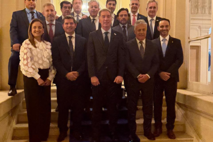 Orrego presenta en París las oportunidades mineras de San Juan ante inversores