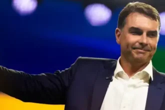 Flávio Bolsonaro llegó a Estados Unidos y recibirá visas junto a su familia