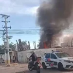 Incendio en Villa Las Rosas: evacuaron vecinos y hubo cortes de tránsito