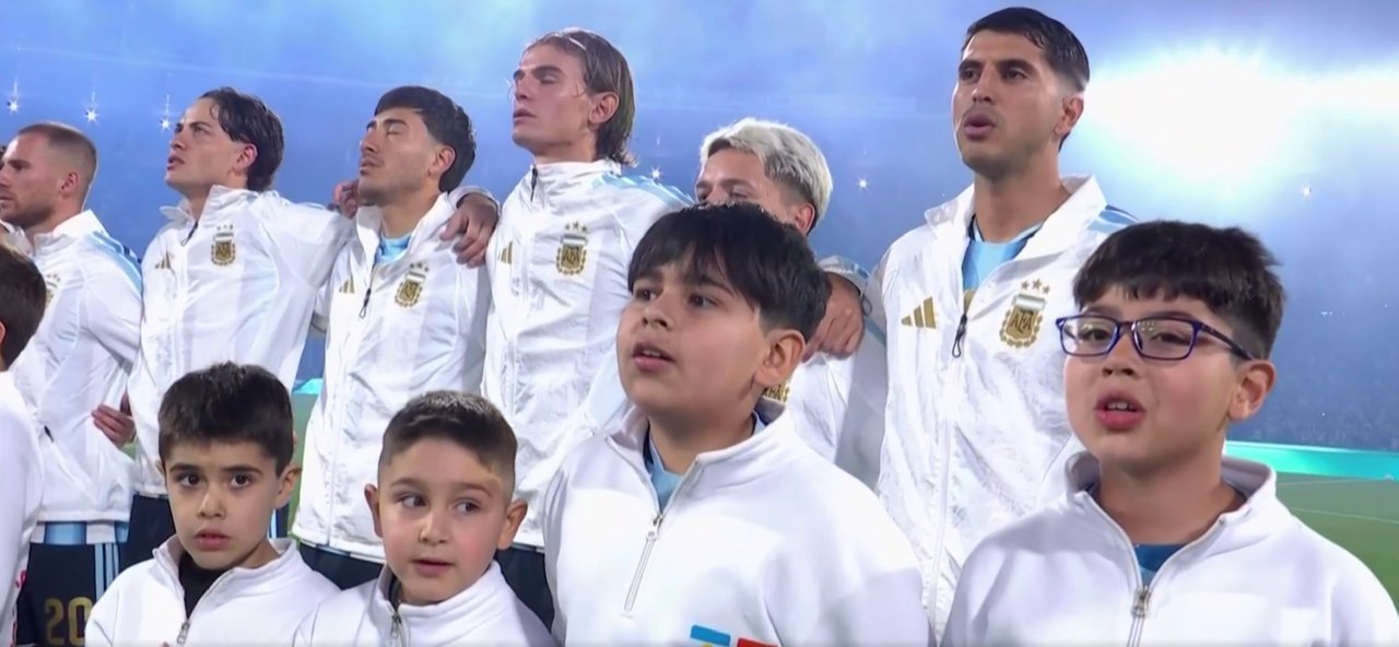 El himno argentino sonó en Córdoba antes del amistoso ante Bolivia