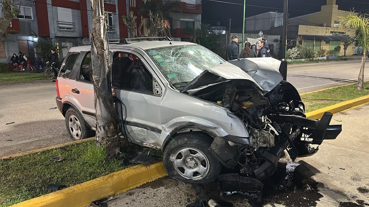 Un bebé de 10 días murió en un choque entre tres vehículos en Punta Lara