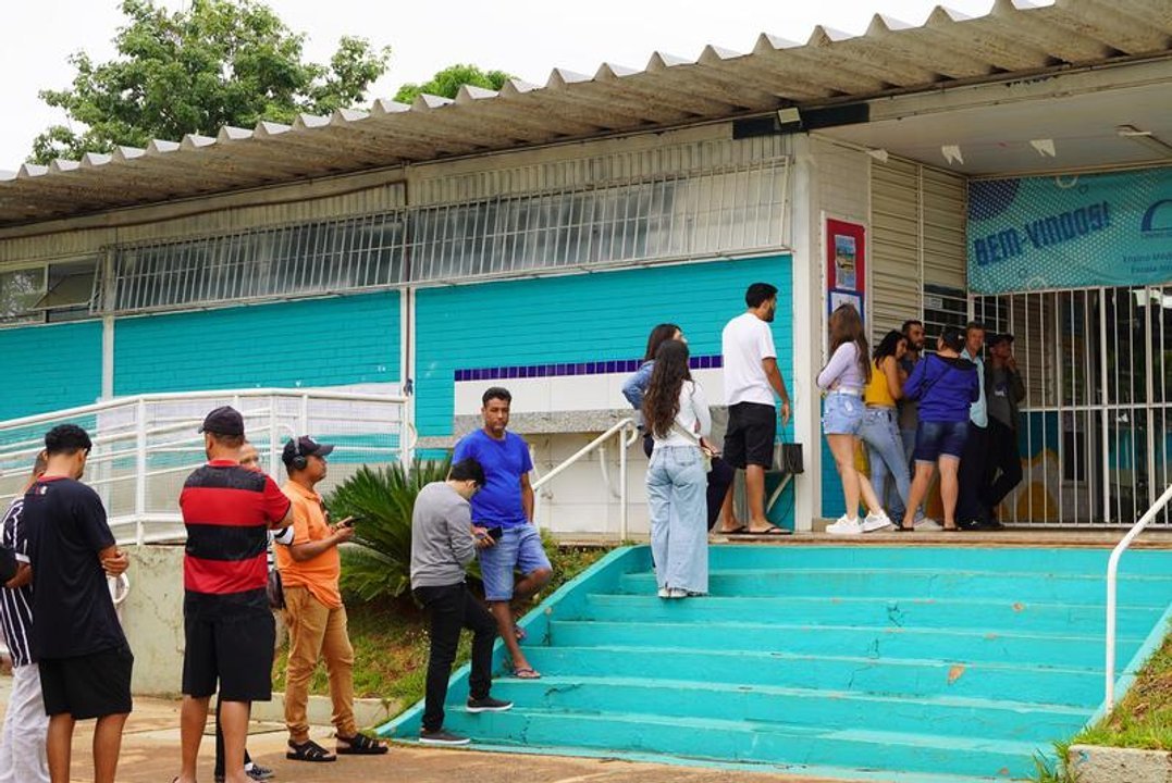 Brasil: Flávio Bolsonaro y Lula encabezaron los resultados de la primera vuelta