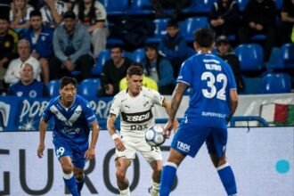 Vélez y Platense empataron 2-2 en Liniers por la fecha 11 del Clausura