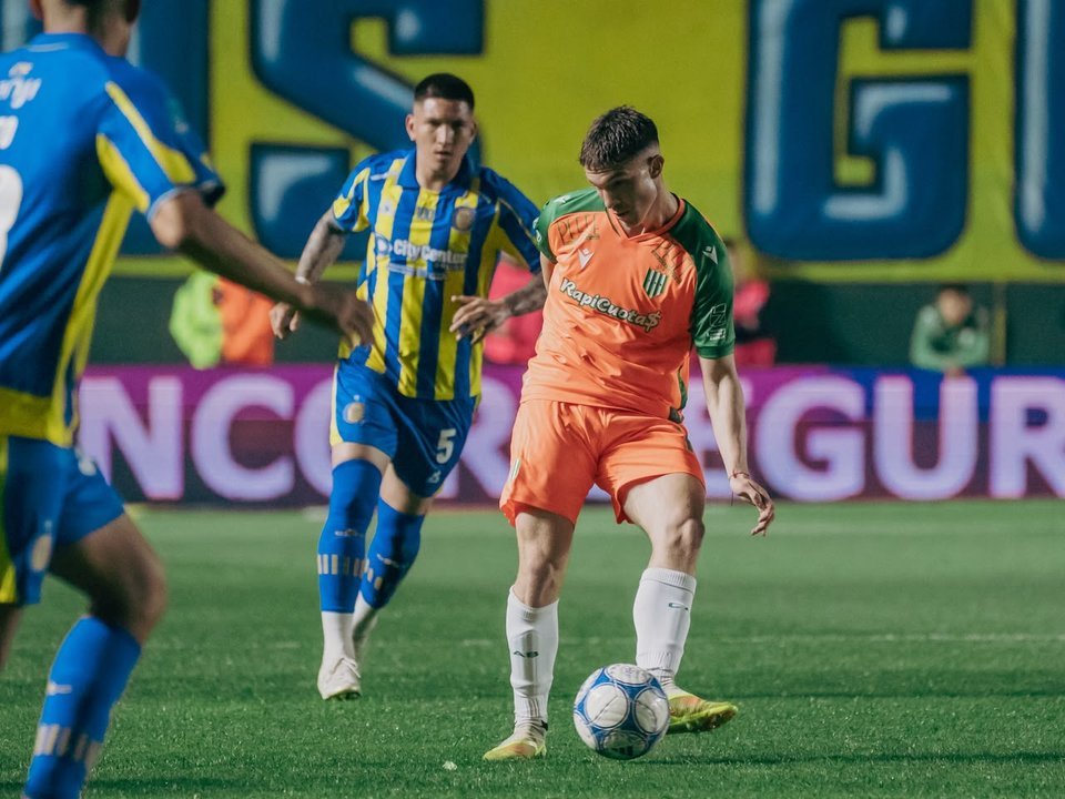 Rosario Central igualó ante Banfield en el tramo final del encuentro