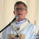 El vínculo entre el Gobierno y la Iglesia se tensa antes de la llegada del Papa León XIV