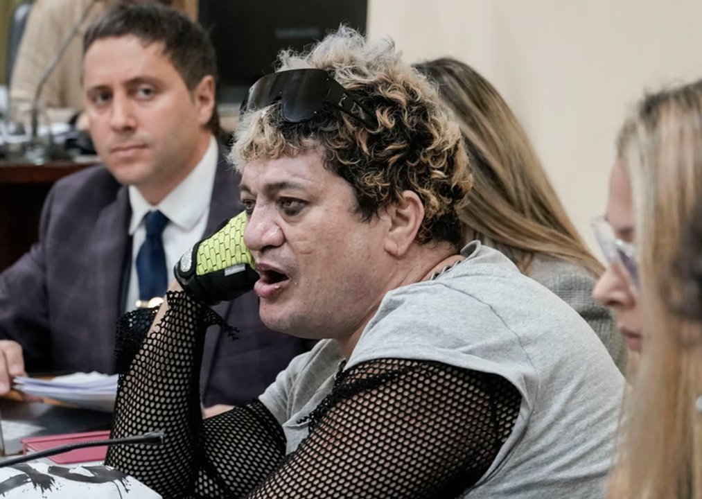 Pericias consideran apto a Pity Álvarez para el juicio, pero hubo disidencia