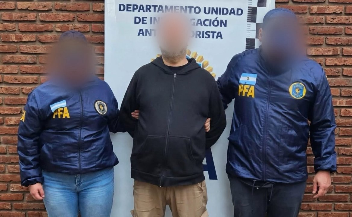 Detuvieron en Rosario a un hombre acusado de difundir mensajes antisemitas