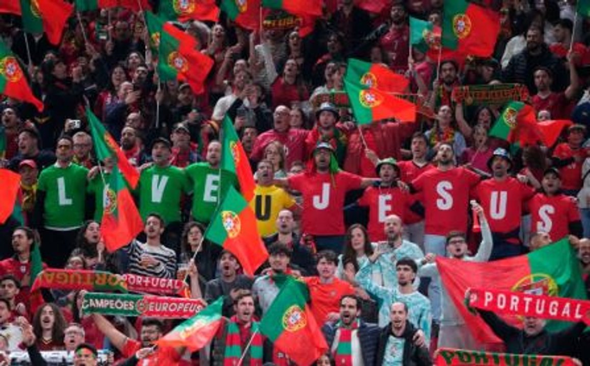 Hinchas de Portugal expresaron su apoyo a Jorge Jesús en su conflicto con Cristiano Ronaldo