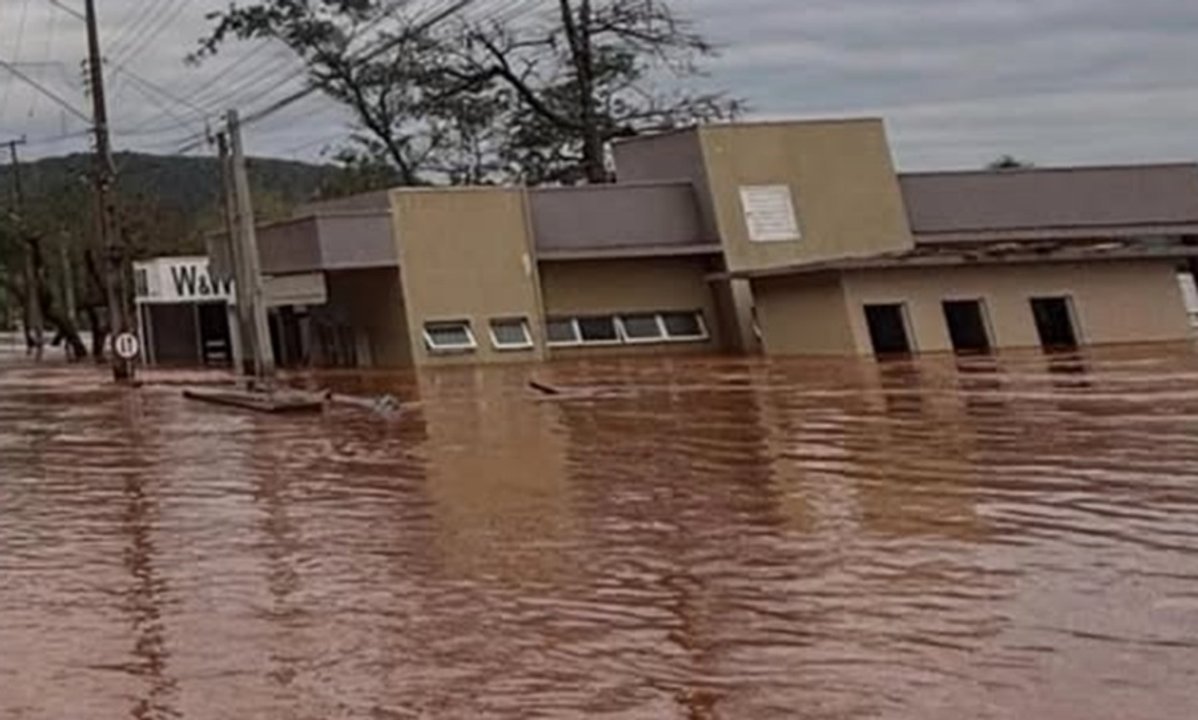 La crecida del río Uruguay obliga a evacuar a seis familias en Concordia