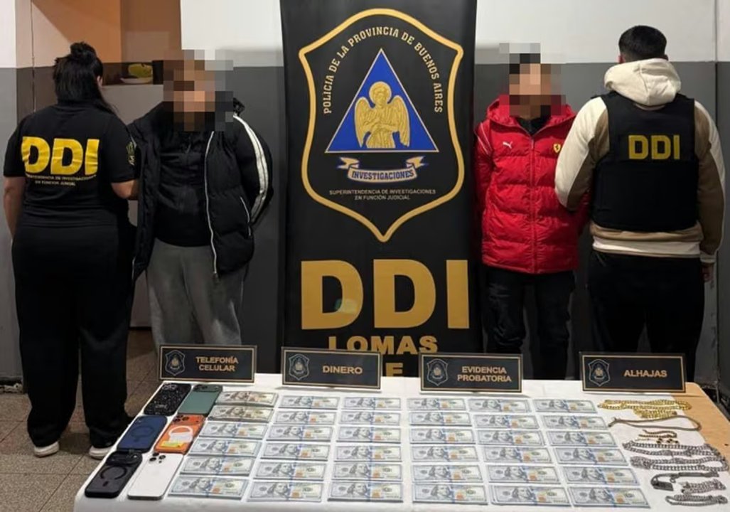 Una pareja fue detenida acusada de drogar y robar a un hombre en Llavallol