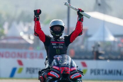 MotoGP: Bezzecchi gan贸 en Indonesia y Aprilia complet贸 un 1-2-3-4