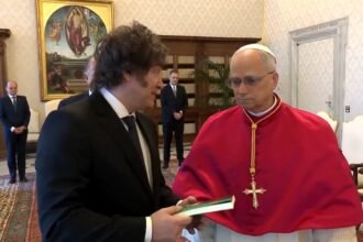 Milei expresó sus deseos de recuperación al papa León XIV antes de su operación