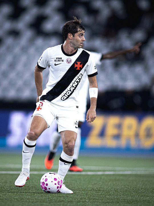 Santiago Sosa consideró una ventaja la ausencia de Paredes ante Boca
