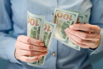 En vivo: cotizaciones del dólar y operatoria de los mercados este martes 13