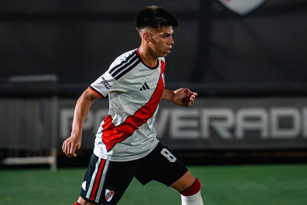 River convocó por primera vez a Santiago Espíndola para jugar ante Sarmiento