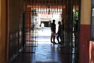 Detuvieron a un penitenciario de La Rioja por presunto ingreso de drogas
