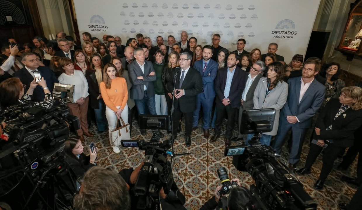 La oposición intentará abrir una sesión para tratar el DNU 70 y otros proyectos
