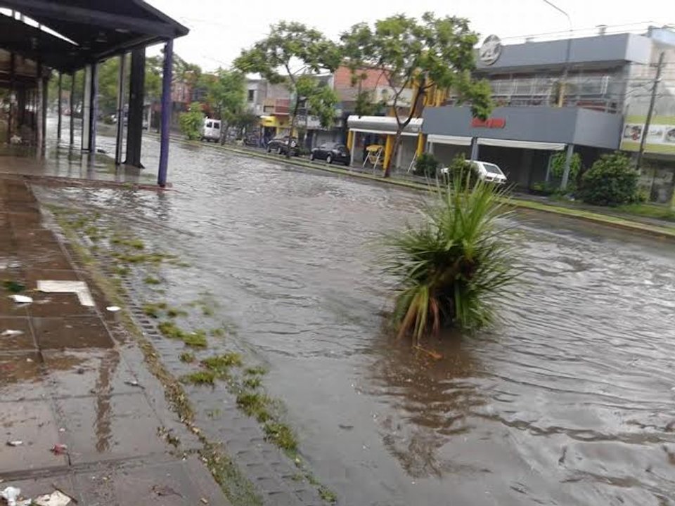 Cuestionan en Hurlingham el avance de obras en zonas con riesgo de anegamientos