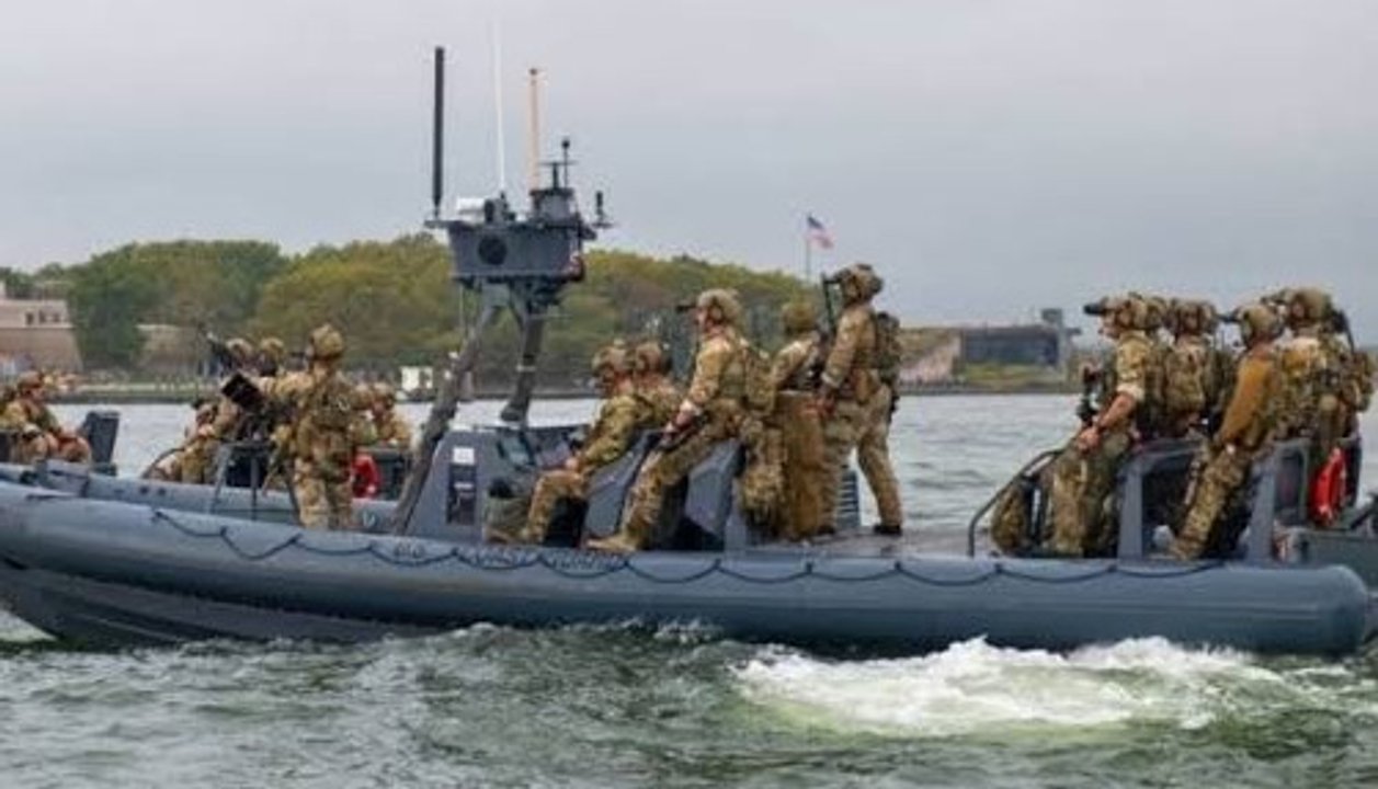 La Guardia Costera de Estados Unidos rescató a 16 personas tras un naufragio en México