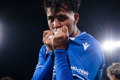 Vélez venció a Gimnasia de Mendoza y quedó a dos puntos de la cima anual