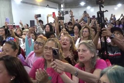 Una estampida durante el festival Durga Puja en Calcuta dejó 17 muertos