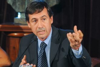 Naidenoff cuestionó los DNU y defendió la auditoría de las cuentas del BCRA