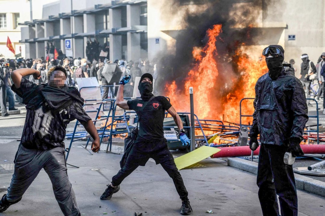 Francia evalúa los daños tras los disturbios, con 2.400 detenidos y casi mil policías heridos