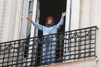 Cristina y Máximo Kirchner pidieron participar por videoconferencia del juicio