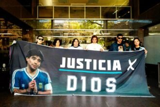 La defensa de Agustina Cosachov pidió su absolución en el juicio por Maradona
