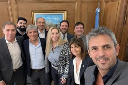 Karina Milei media en una mesa pol铆tica interna mientras Javier Milei queda al margen