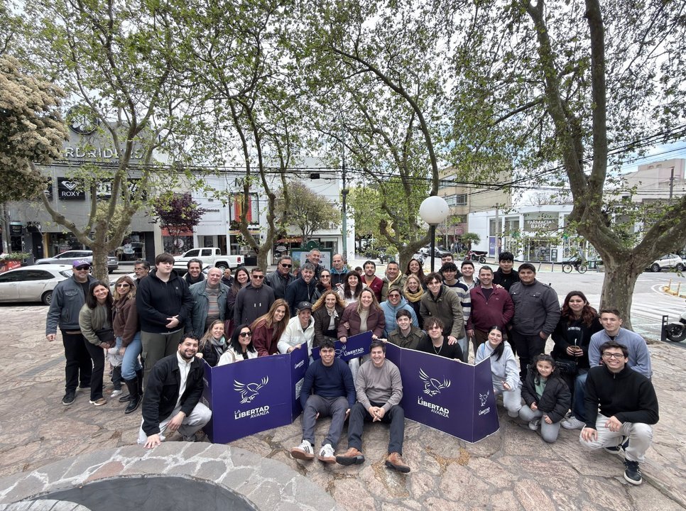 La Libertad Avanza desplegó una campaña de afiliación en los 135 municipios