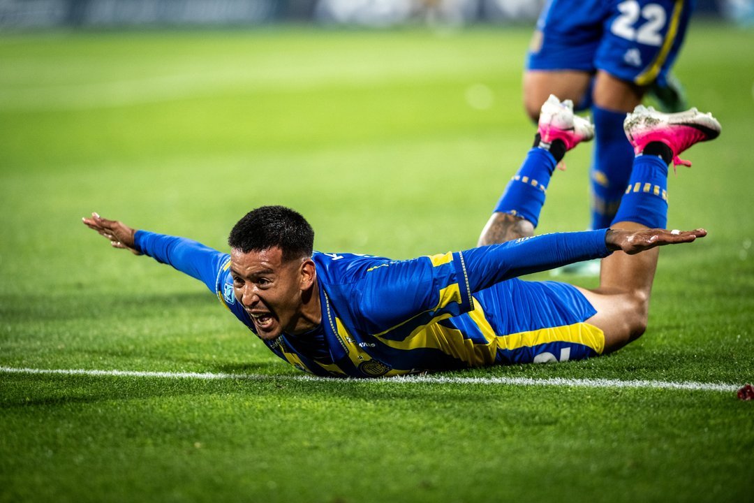 Rosario Central venció 2-0 a Huracán y se afianzó como líder de la Zona B
