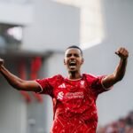 Liverpool venció 2-0 al Brighton y regresó a la zona de Champions League