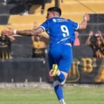 Godoy Cruz goleó a Mitre y llega con chances a la última fecha de la Primera Nacional