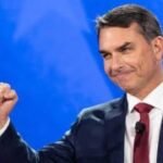 Flávio Bolsonaro pasó por Argentina en un vuelo privado rumbo a Estados Unidos