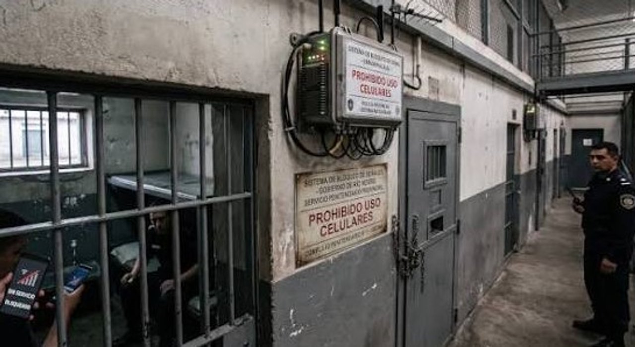 Imputaron a dos presos por tomar de rehén a un guardia en Mendoza