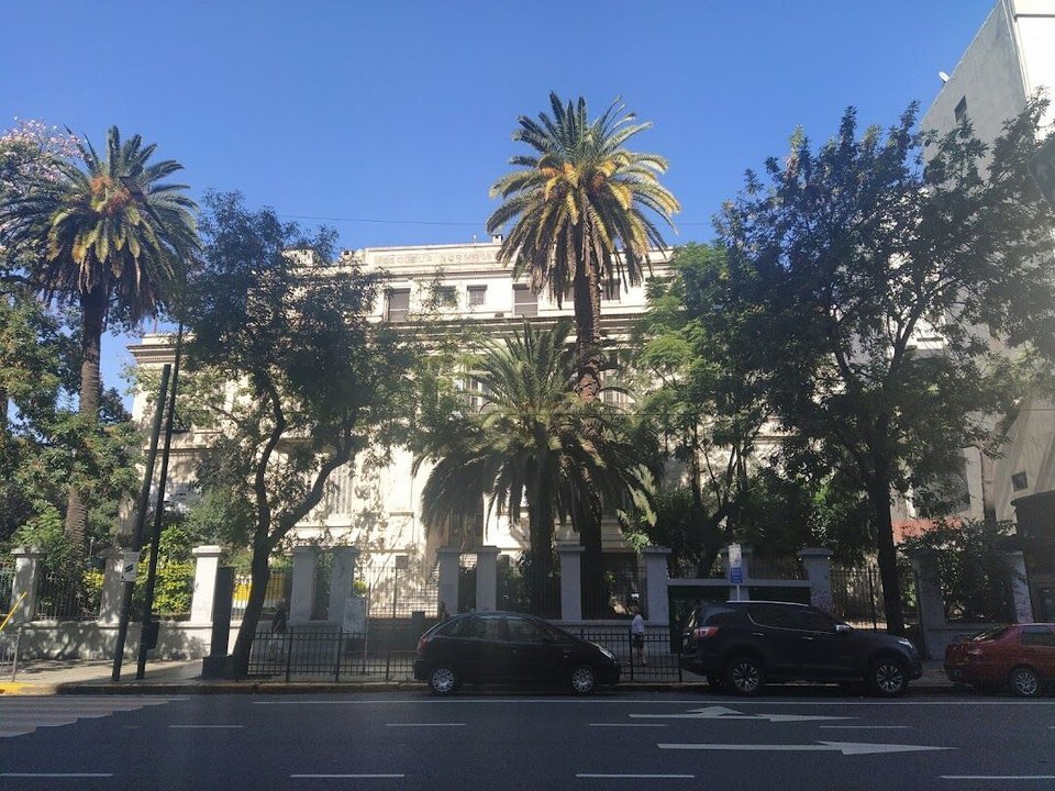 Al menos 18 alumnos fueron intoxicados con gas pimienta en Caballito
