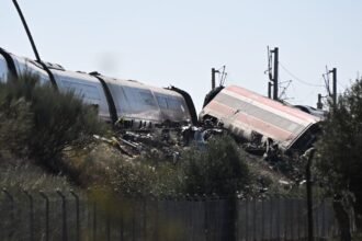 Informe estima que el choque de trenes en España ocurrió a 160-200 km/h