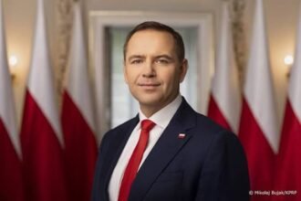 El presidente polaco canceló en pleno vuelo su visita a Senegal tras disturbios