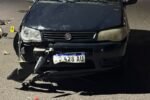 Choque entre un auto y una moto en Rawson: trasladaron inconsciente al motociclista