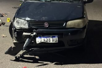 Choque entre un auto y una moto en Rawson: trasladaron inconsciente al motociclista