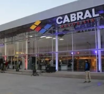 El cierre de una sucursal de Cabral dejó en incertidumbre laboral a 18 empleados