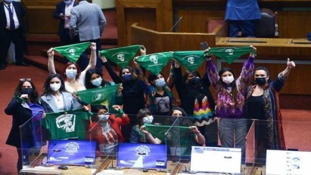 El Senado chileno aprobó cambios para agilizar la expulsión de extranjeros