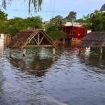 Las inundaciones en el Litoral dejan más de 2.400 evacuados y crece el Paraná
